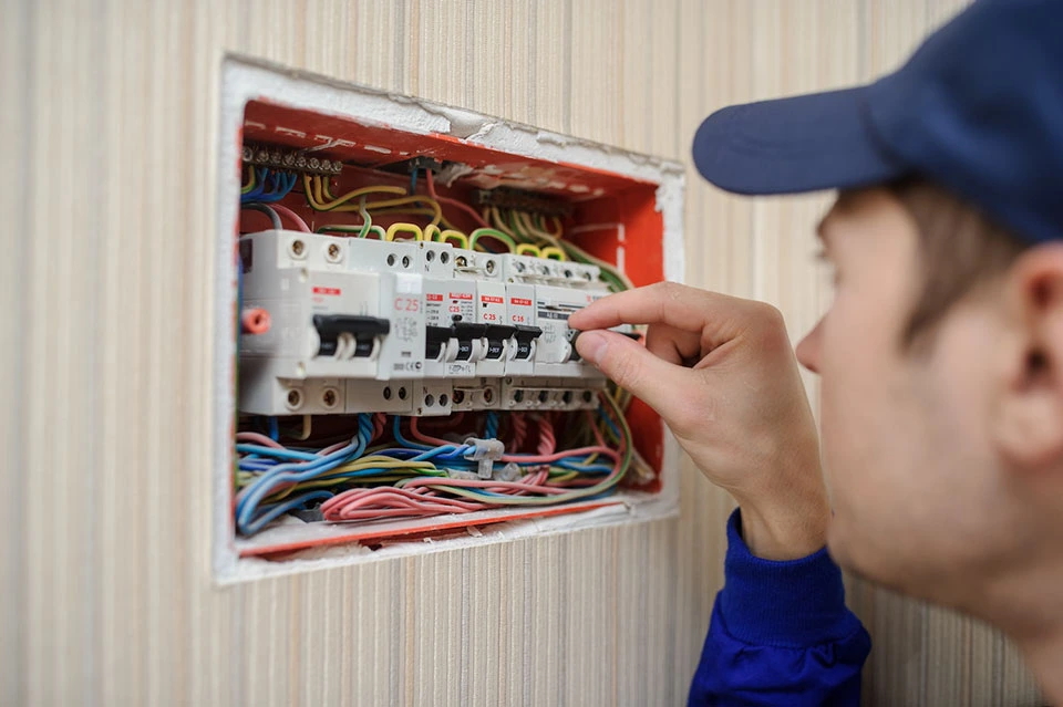 Holiday Electrical Checkup – 5 Steps for a Safe Celebration | Doctor Fix It Plumbing, Heating, Cooling and Electric